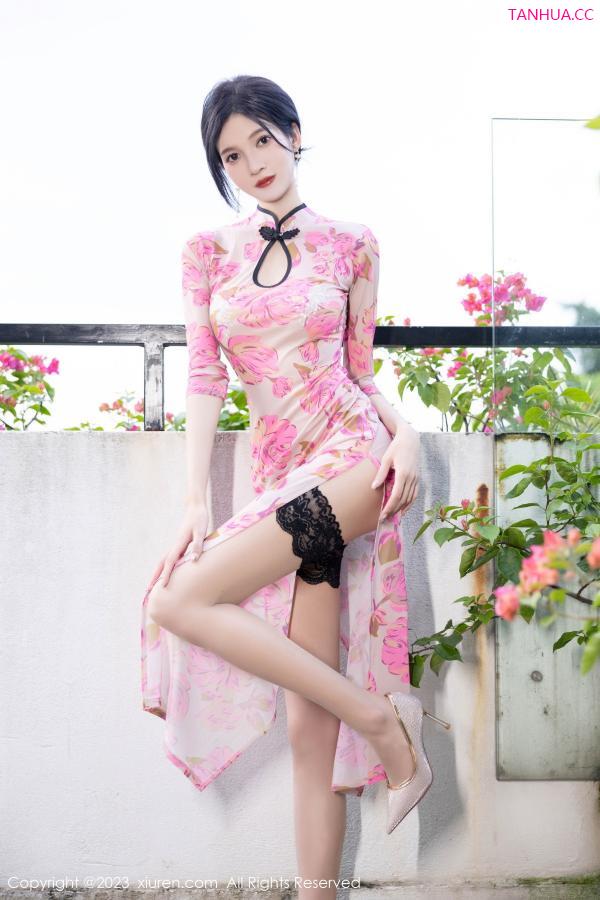 程程程  [XiuRen]高清写真图 2023.09.14 No.7388 程程程- 美腿旗袍第8张图片